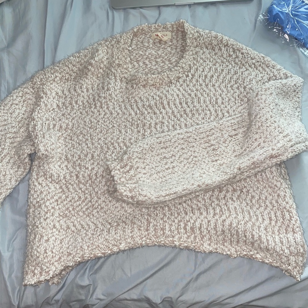 CROPPED BOUTIQUE SWEATER